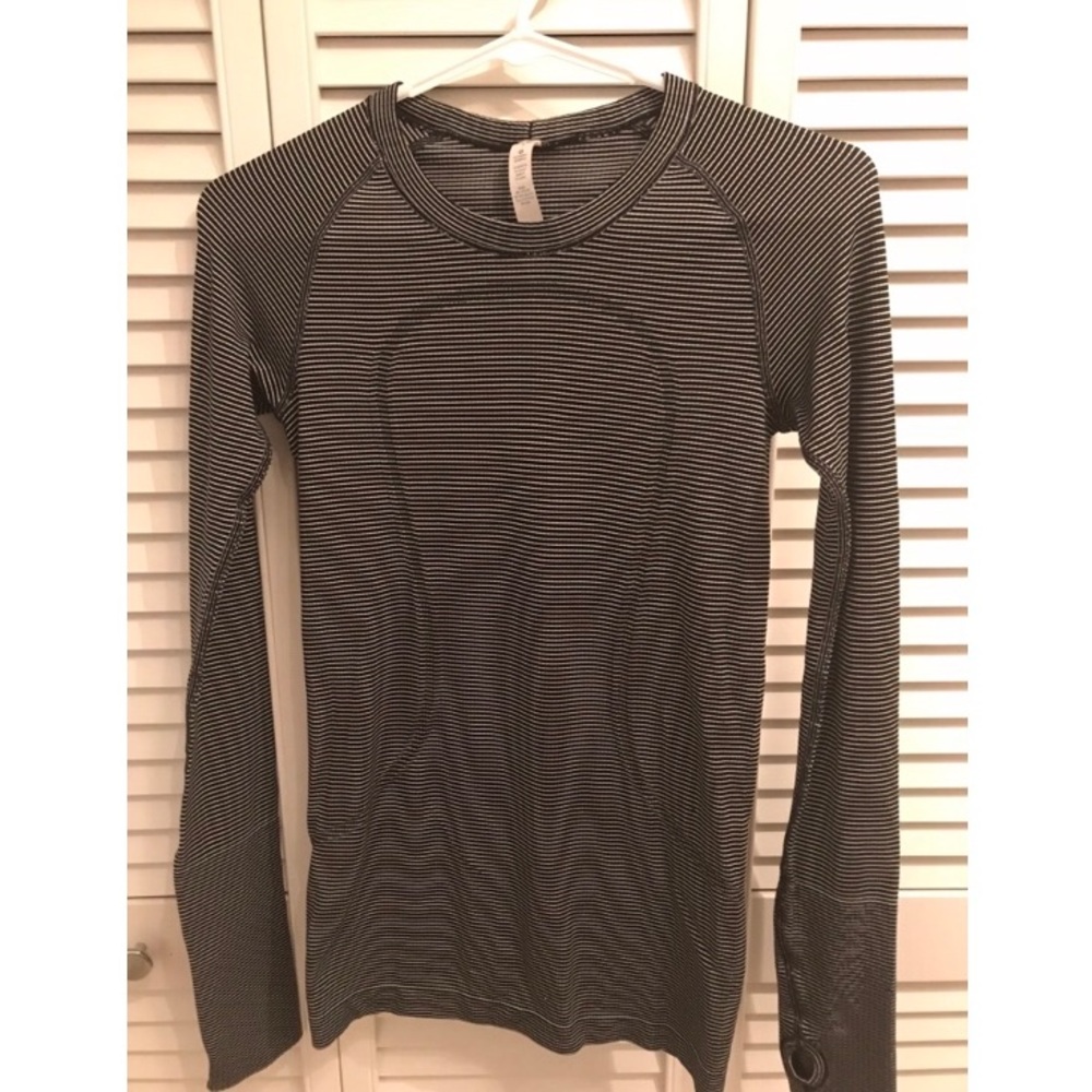 ⭐️ Like-New Lululemon Run Swiftly Shirt ⭐️